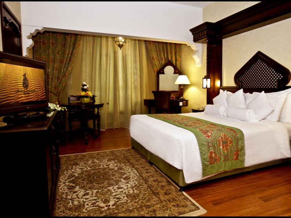Arabian Courtyard Hotel & Spa Dubaj Pokój zdjęcie